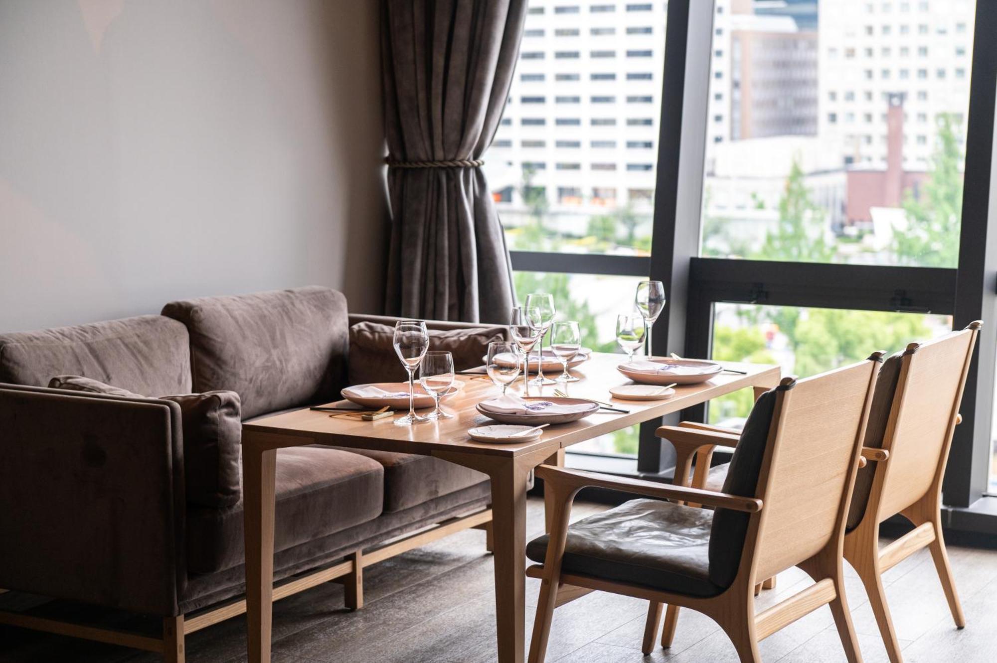 The Tower 5*